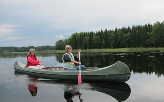 Anne-og-Kristin-i-kano