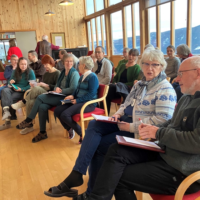Jevnt arbeid ved retreatstedene